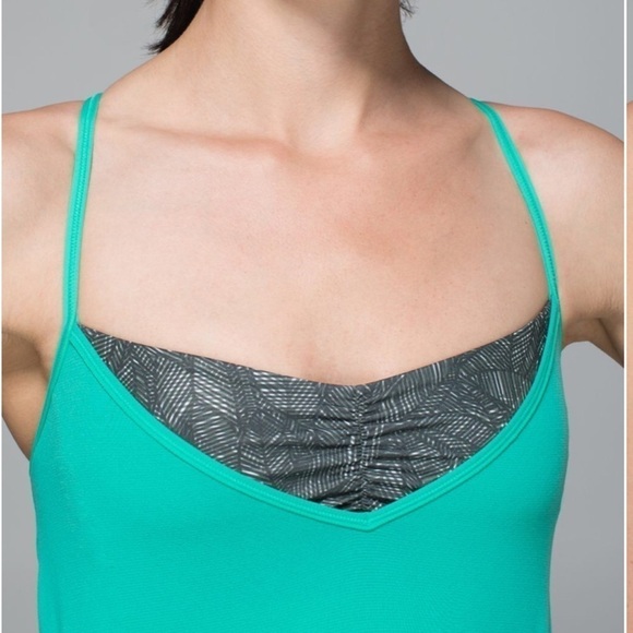 Lululemon Roll Out Tank Top Bali Breeze tu… - Picture 2 of 12
